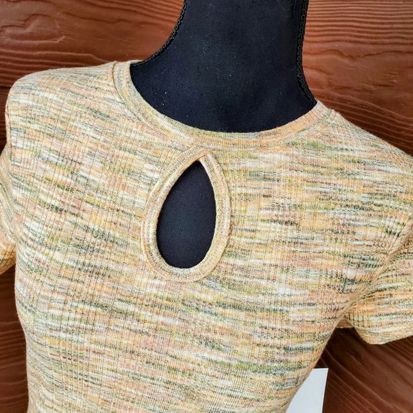 NWT SO Peach Spice Women’s Junior's Short Sleeve Top Size Medium - Picture 4 of 14